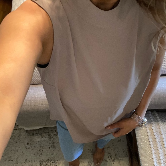 New🍁Beautiful back button blousy top - Picture 5 of 7